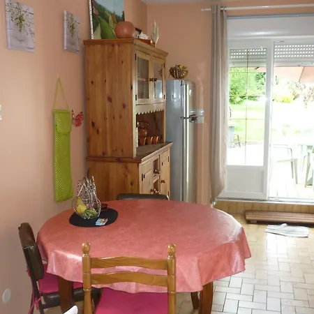 Les Champs Apartment *